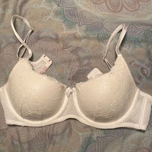 Savage X glow lace balconette- NEVER WORN